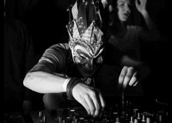 @aciltıp.com canlı yayın